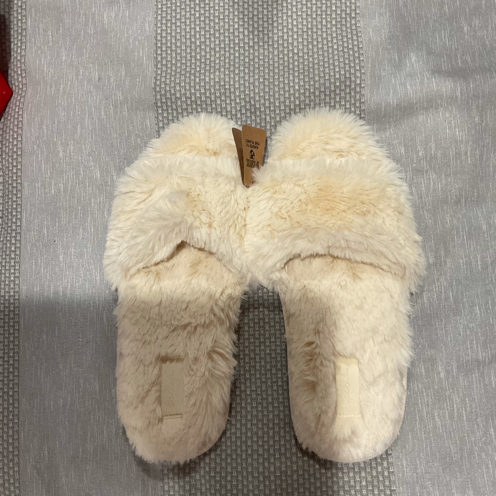 Vs pink slippers